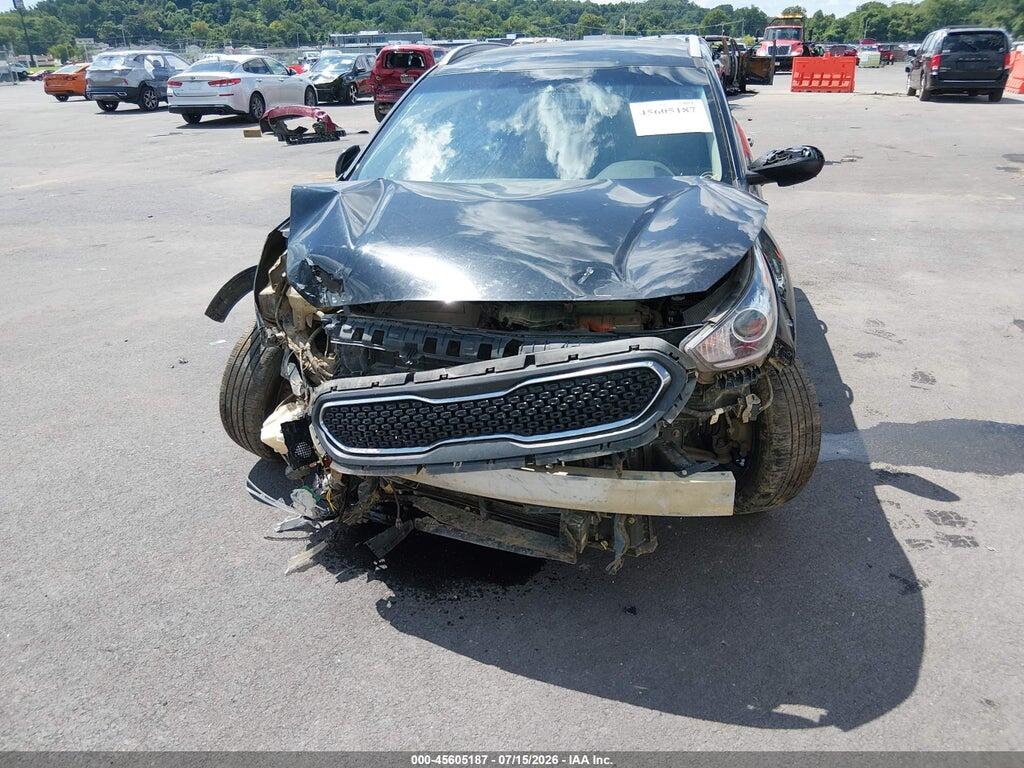 KNDCB3LC8K5265379 2019 KIA NIRO photo no. 6