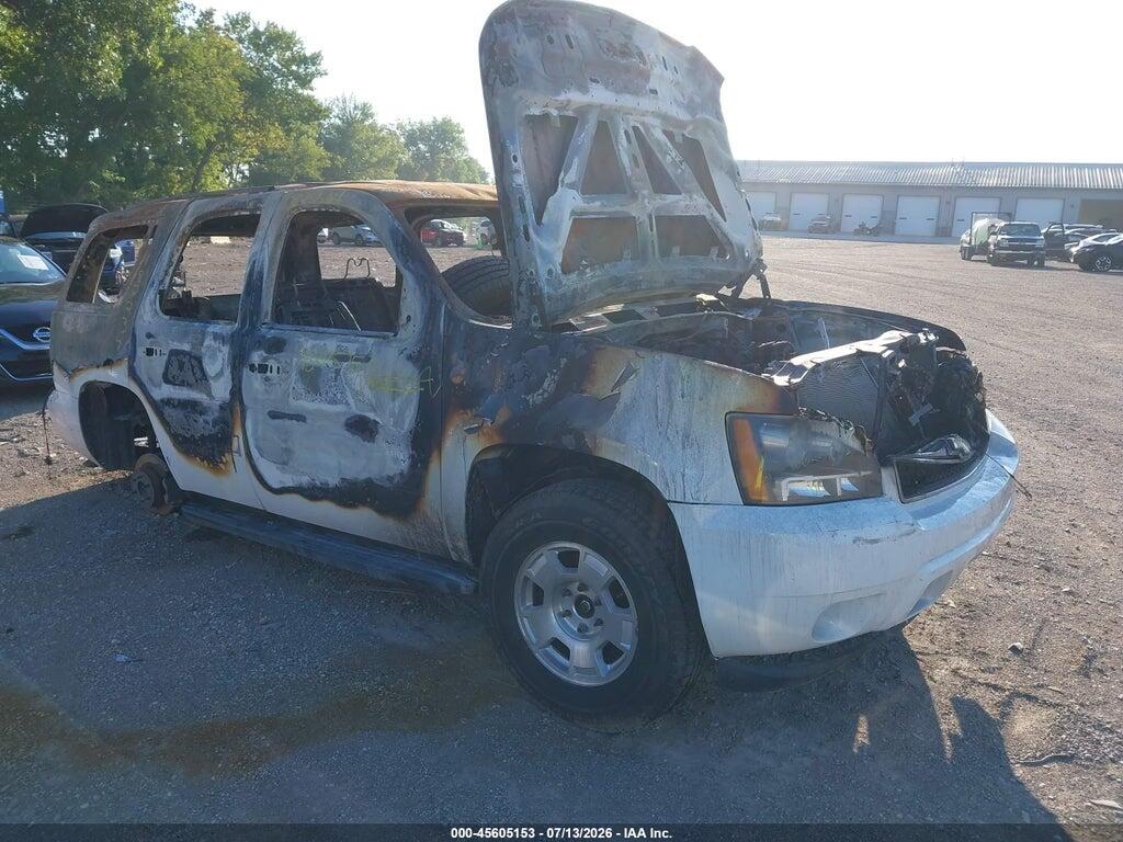 1GNSKAE08DR182234 2013 CHEVROLET TAHOE photo no. 1