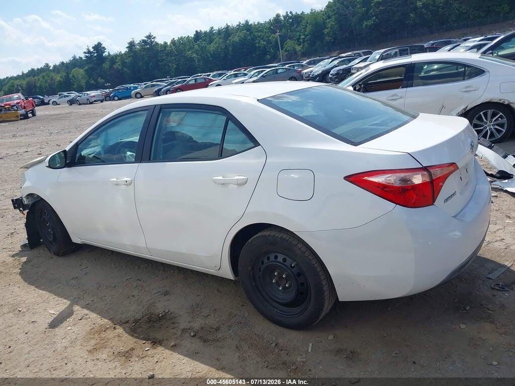 5YFBURHE3JP768015 2018 TOYOTA COROLLA photo no. 3