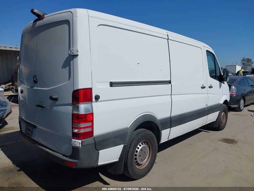 WD3PE7CC1E5832899 2014 MERCEDES-BENZ SPRINTER 2500 photo no. 4