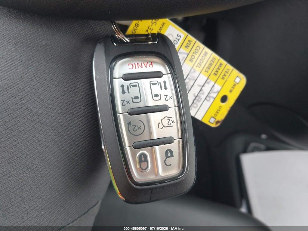 2C4RC1CG6TR173061 2026 CHRYSLER VOYAGER photo no. 11