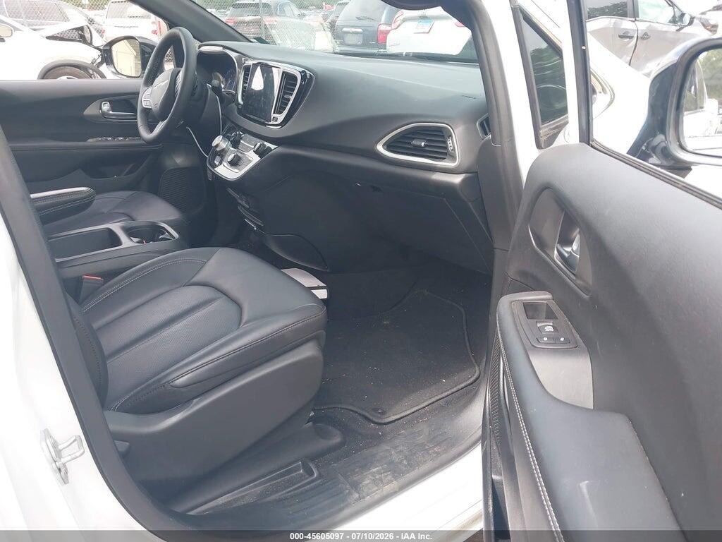 2C4RC1CG6TR173061 2026 CHRYSLER VOYAGER photo no. 5