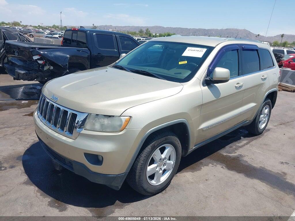 1J4RR4GG0BC577162 2011 JEEP GRAND CHEROKEE photo no. 2