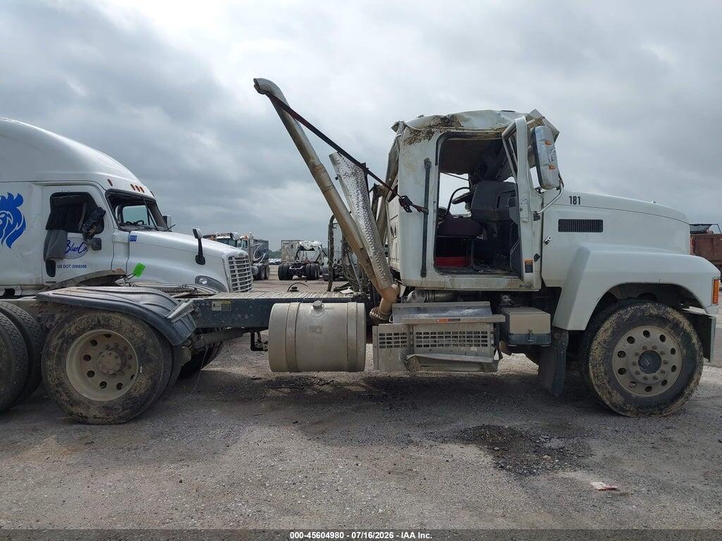 1M1PN4GY3SM017180 2025 MACK PINNACLE photo no. 12