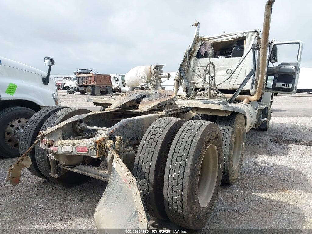 1M1PN4GY3SM017180 2025 MACK PINNACLE photo no. 4