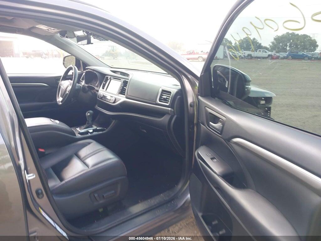 5TDJZRFH5KS973435 2019 TOYOTA HIGHLANDER photo no. 5