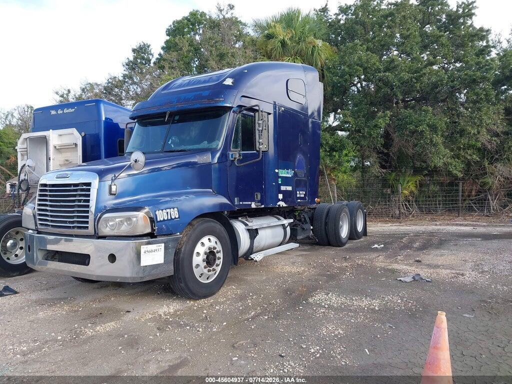 1FUJBBAV67PW77181 2007 FREIGHTLINER CONVENTIONAL photo no. 2