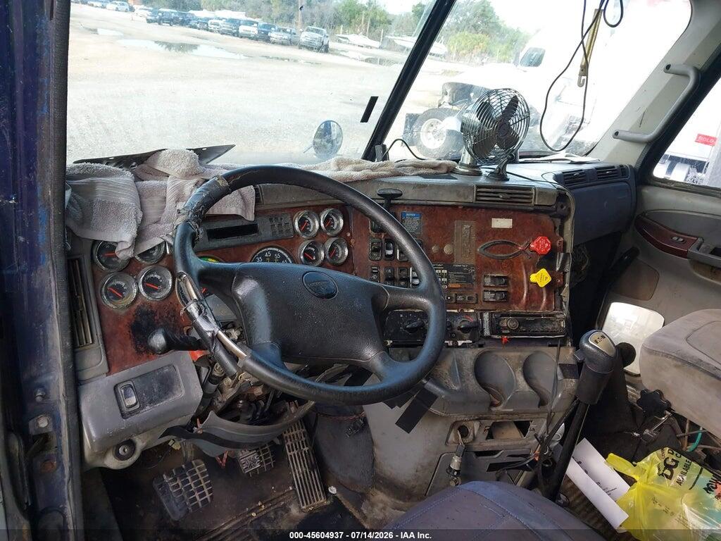 1FUJBBAV67PW77181 2007 FREIGHTLINER CONVENTIONAL photo no. 7