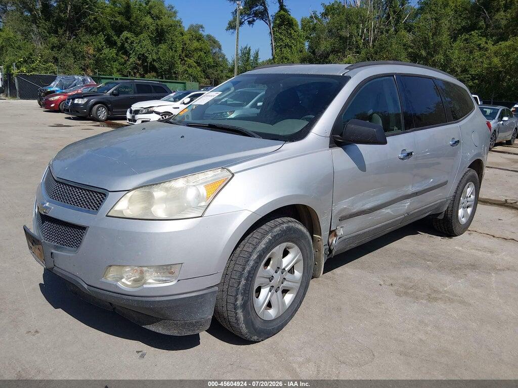 1GNKVFED5BJ282780 2011 CHEVROLET TRAVERSE photo no. 2
