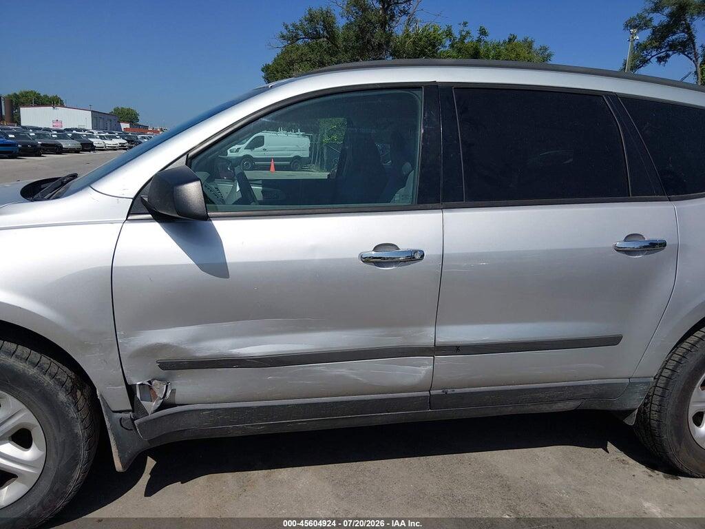 1GNKVFED5BJ282780 2011 CHEVROLET TRAVERSE photo no. 6