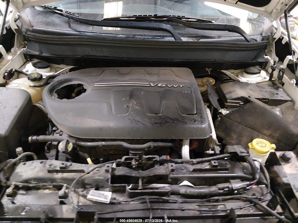 1C4PJMLX5JD598219 2018 JEEP CHEROKEE photo no. 10