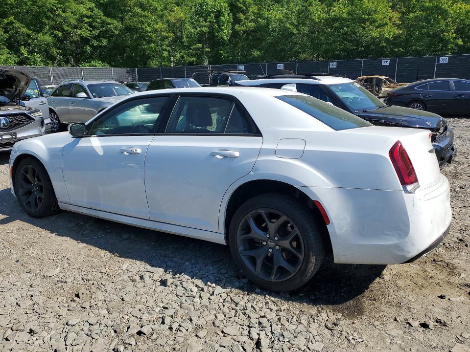 2022 CHRYSLER 300 TOURING L — Фото 2 из 12