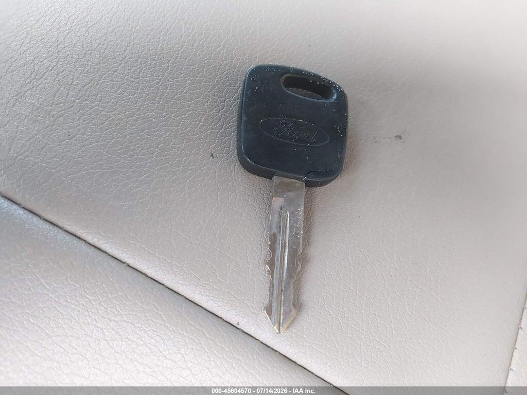 1FMNU43S81EA39417 2001 FORD EXCURSION photo no. 11