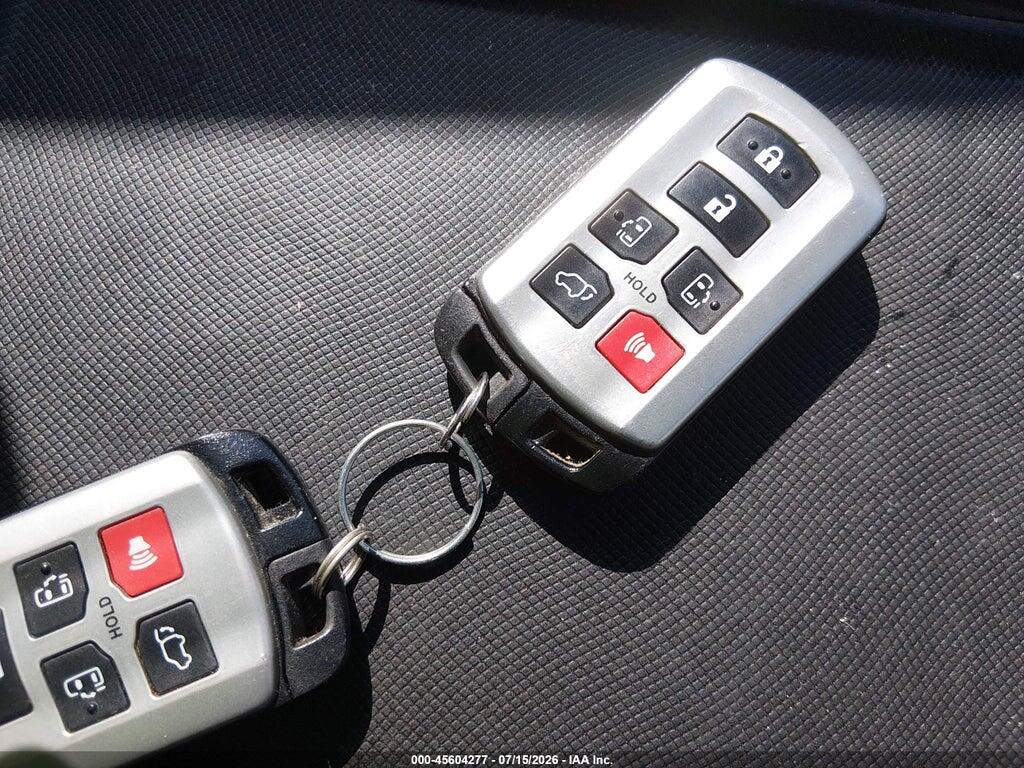5TDYK3DC6GS741876 2016 TOYOTA SIENNA photo no. 11
