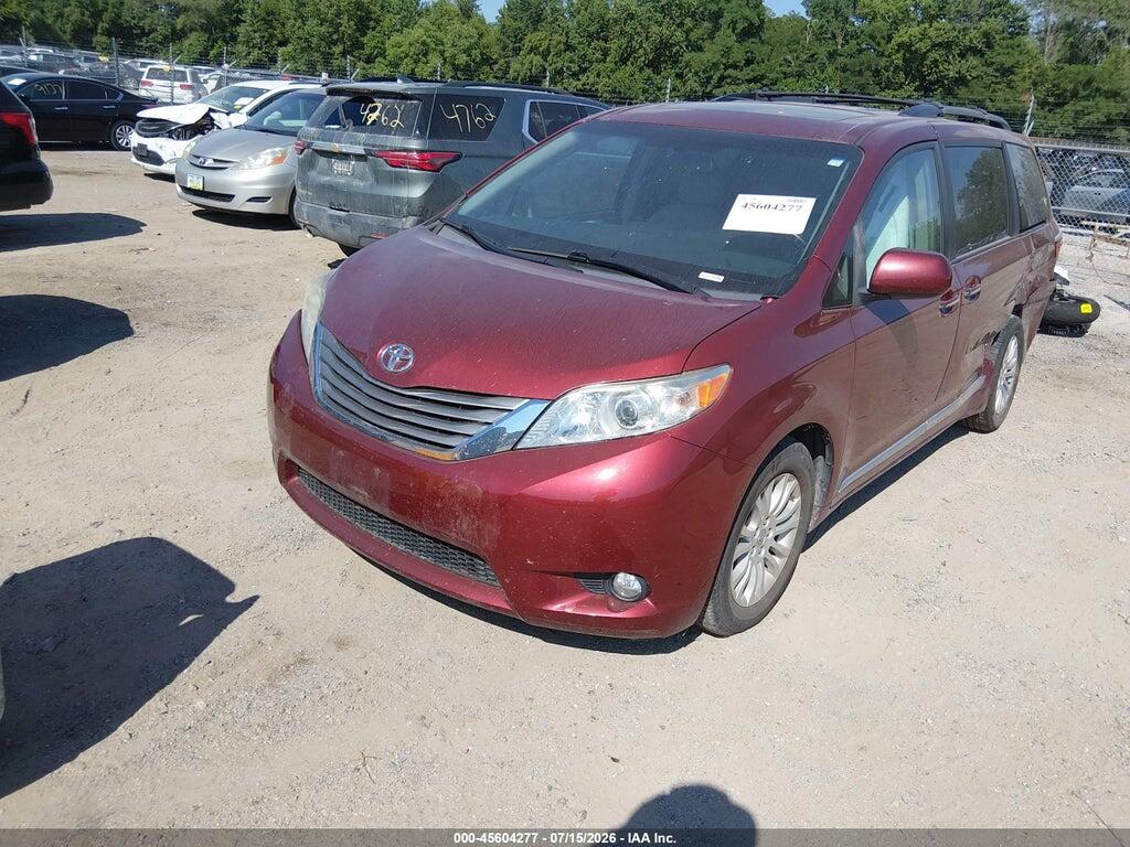 5TDYK3DC6GS741876 2016 TOYOTA SIENNA photo no. 2