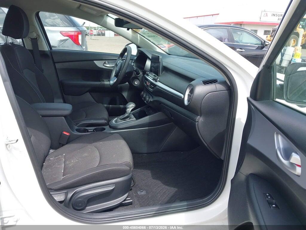 3KPF24AD4RE814850 2024 KIA FORTE photo no. 5