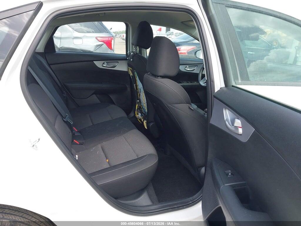 3KPF24AD4RE814850 2024 KIA FORTE photo no. 8