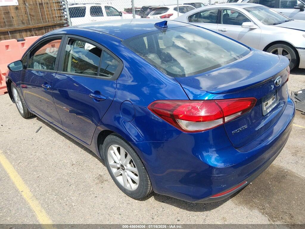 3KPFL4A72HE040619 2017 KIA FORTE photo no. 3