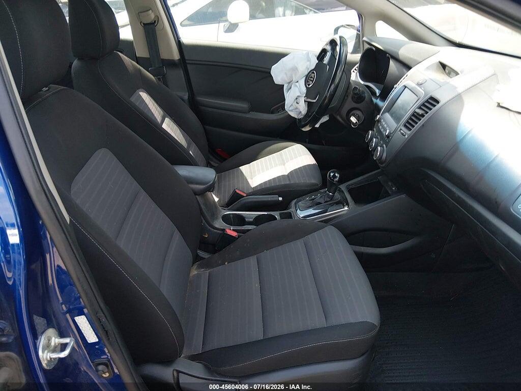 3KPFL4A72HE040619 2017 KIA FORTE photo no. 5