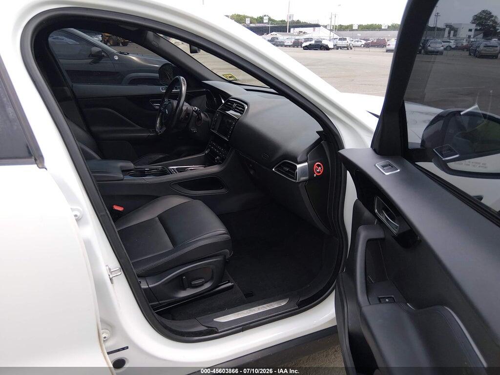 SADCJ2BV4HA883531 2017 JAGUAR F-PACE photo no. 5