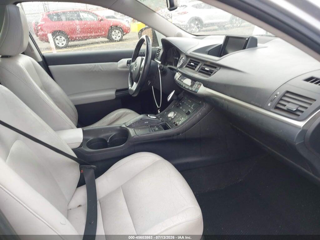 JTHKD5BH7B2032687 2011 LEXUS CT 200H photo no. 5