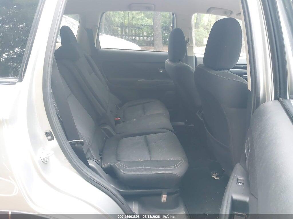 JA4AD2A37KZ011759 2019 MITSUBISHI OUTLANDER photo no. 8