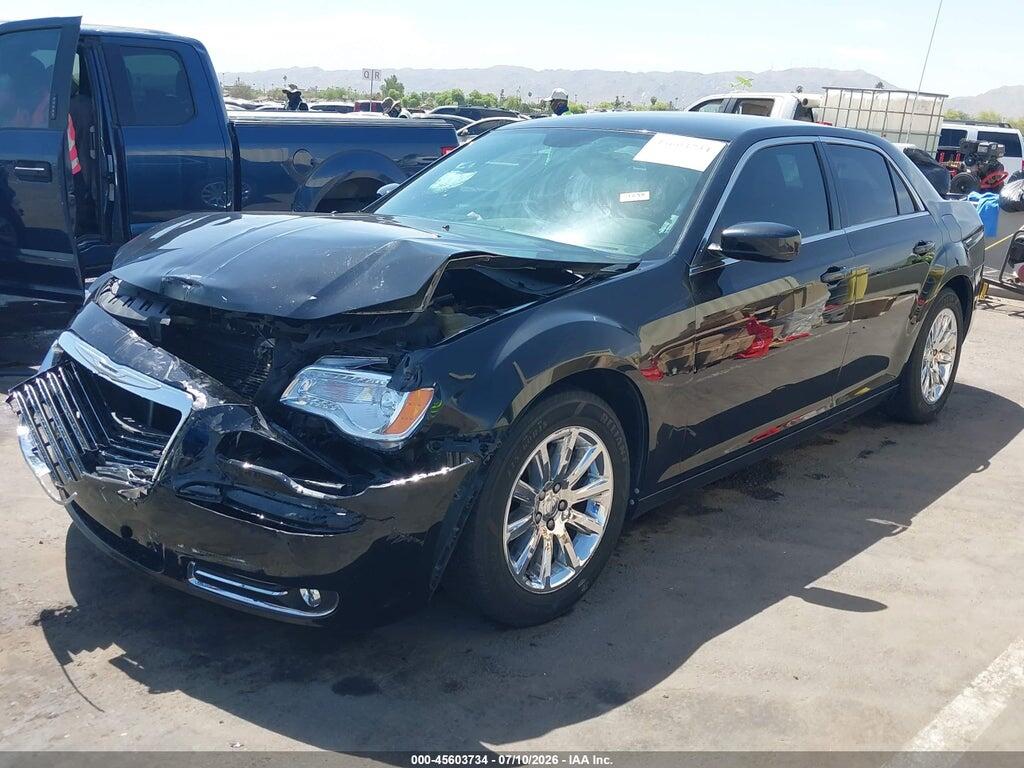 2C3CCAAG2DH577477 2013 CHRYSLER 300 photo no. 2