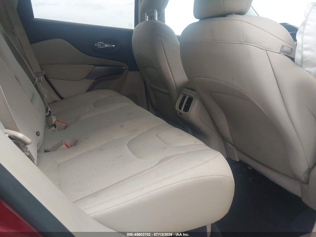 1C4PJLCB8KD110669 2019 JEEP CHEROKEE photo no. 8
