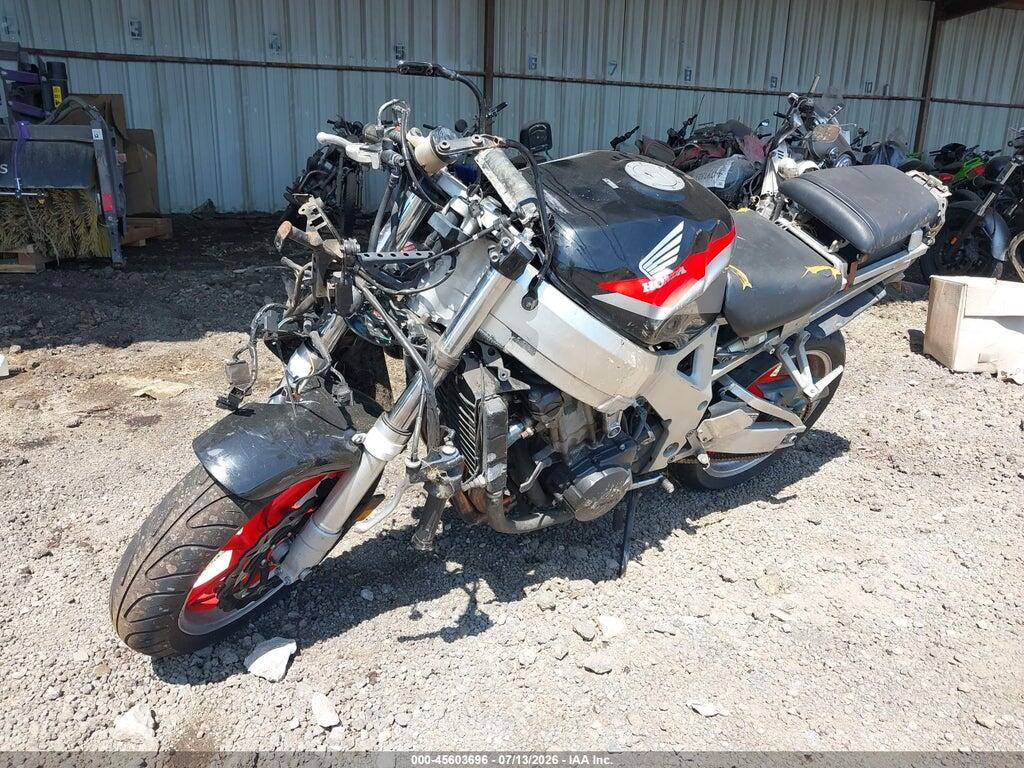 JH2SC2801RM200799 1994 HONDA CBR900 photo no. 2