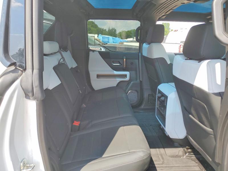 1GT40FDA3NU100181 2022 GMC HUMMER PICKUP photo no. 11