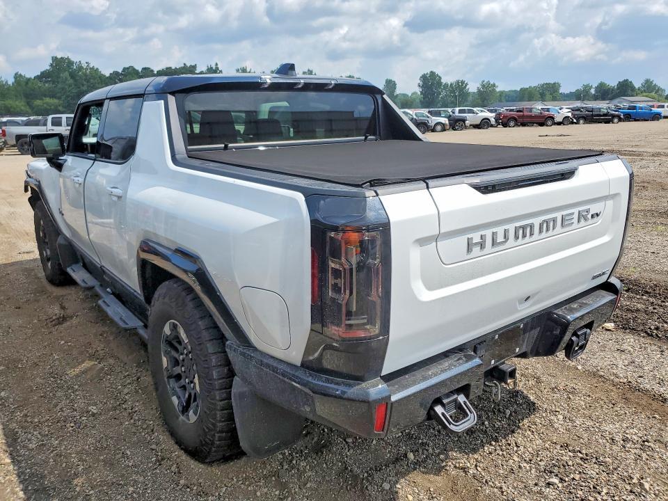 1GT40FDA3NU100181 2022 GMC HUMMER PICKUP photo no. 2