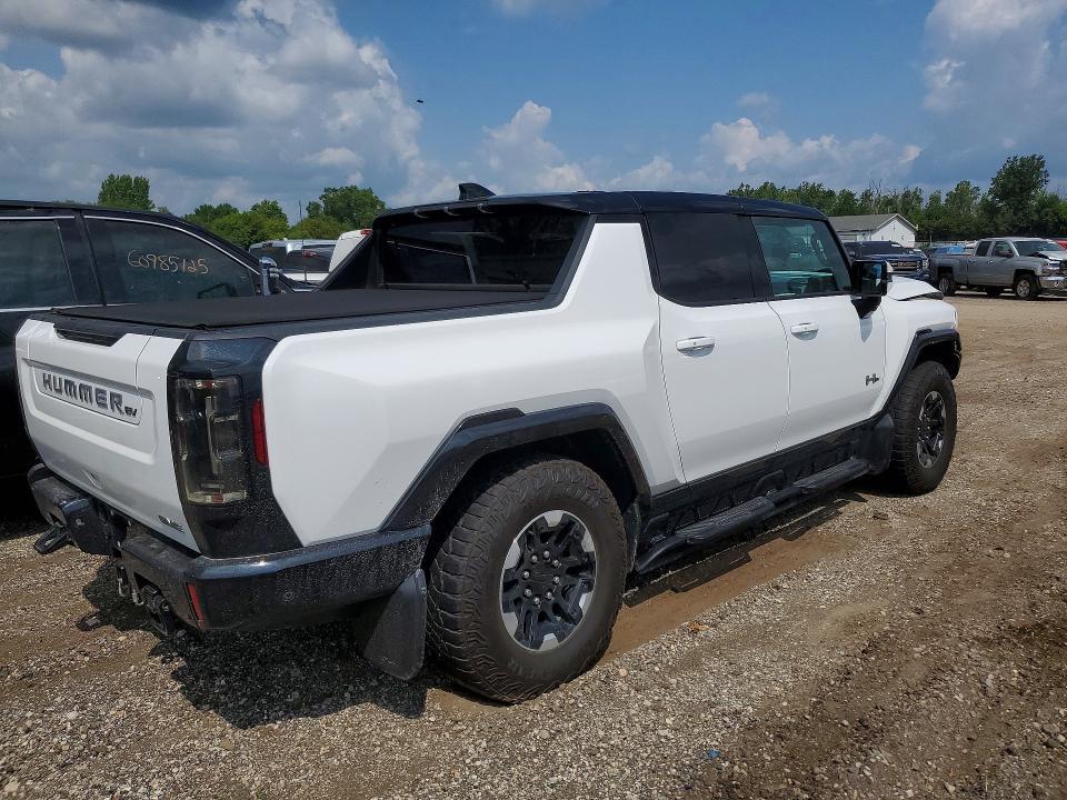 1GT40FDA3NU100181 2022 GMC HUMMER PICKUP photo no. 3