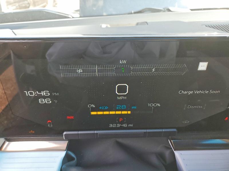 1GT40FDA3NU100181 2022 GMC HUMMER PICKUP photo no. 9