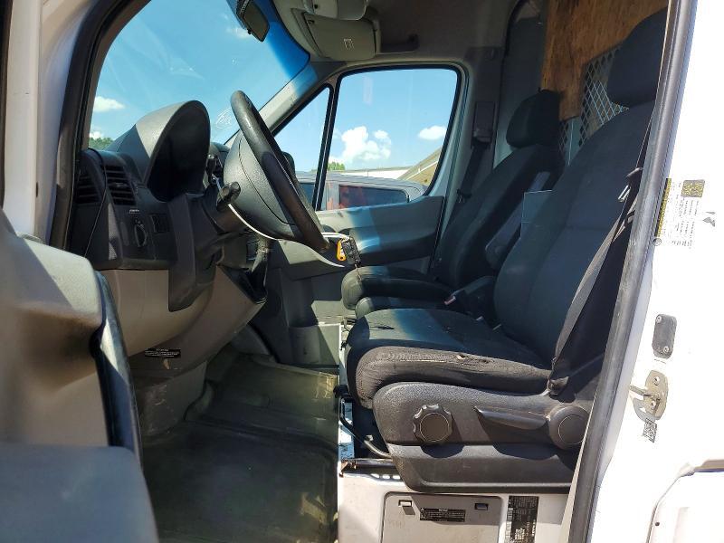 2015 MERCEDES-BENZ SPRINTER 2500 — Фото 7 из 13