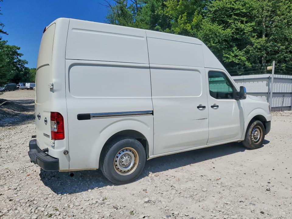 2018 NISSAN NV 2500 HD S — Фото 3 из 13