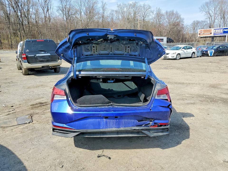 2022 HYUNDAI ELANTRA SEL — Фото 6 из 12