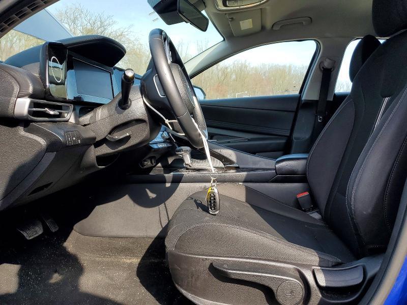 2022 HYUNDAI ELANTRA SEL — Фото 7 из 12