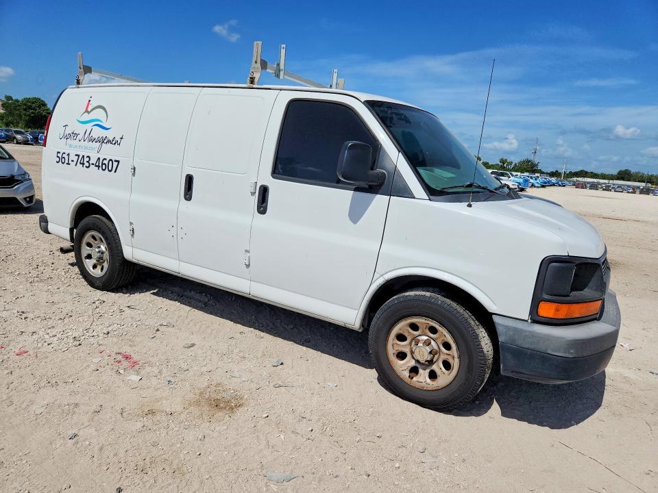 1GCSGAFX7D1135278 2013 CHEVROLET EXPRESS G1500 photo no. 4