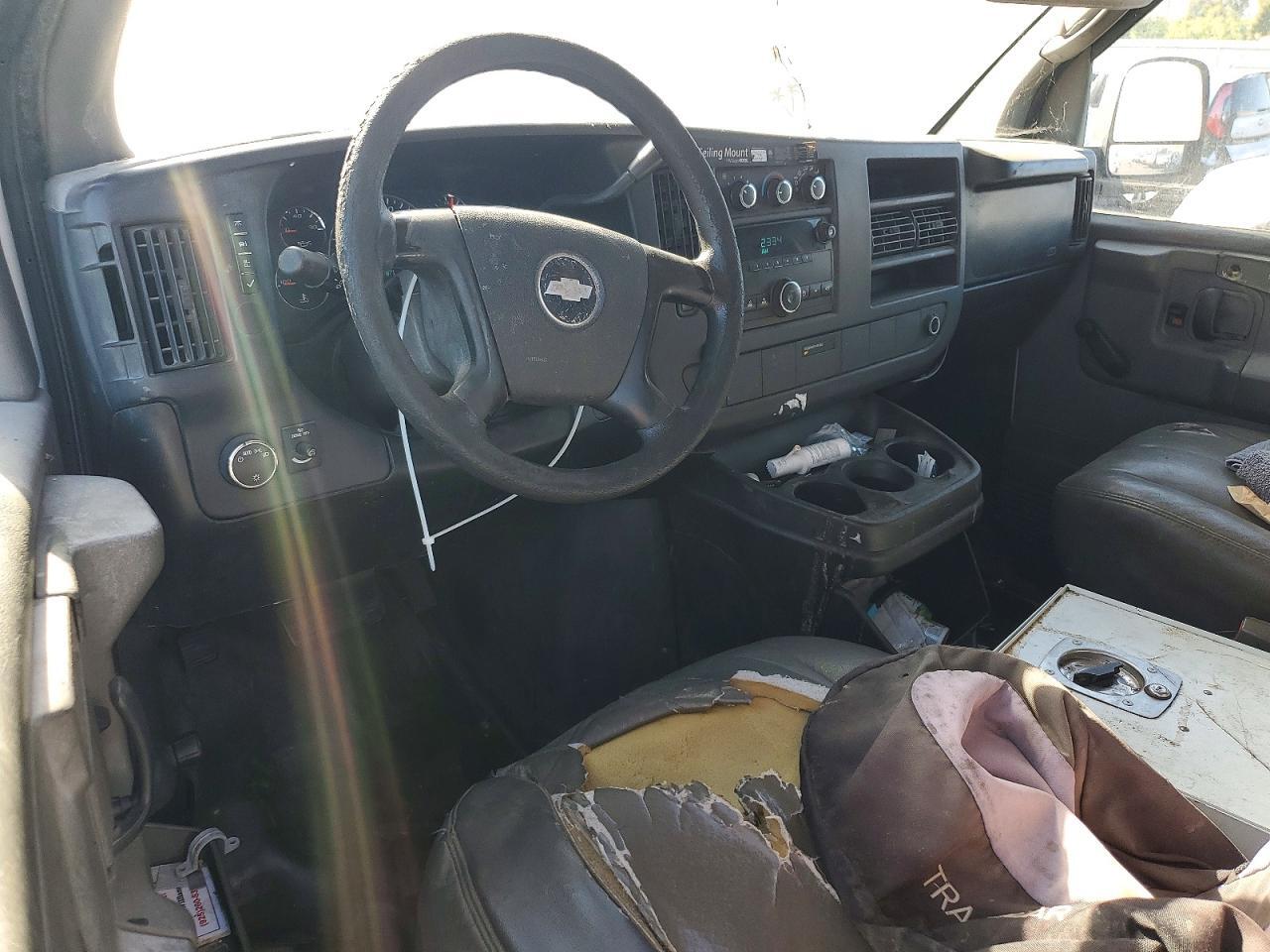 2009 CHEVROLET EXPRESS G1500 — Фото 8 из 13