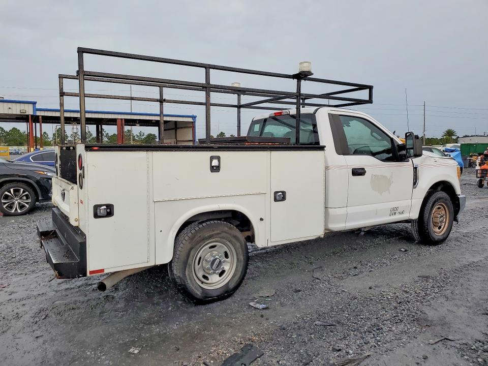 1FDBF2A60HEB60251 2017 FORD F250SUPDTY photo no. 3