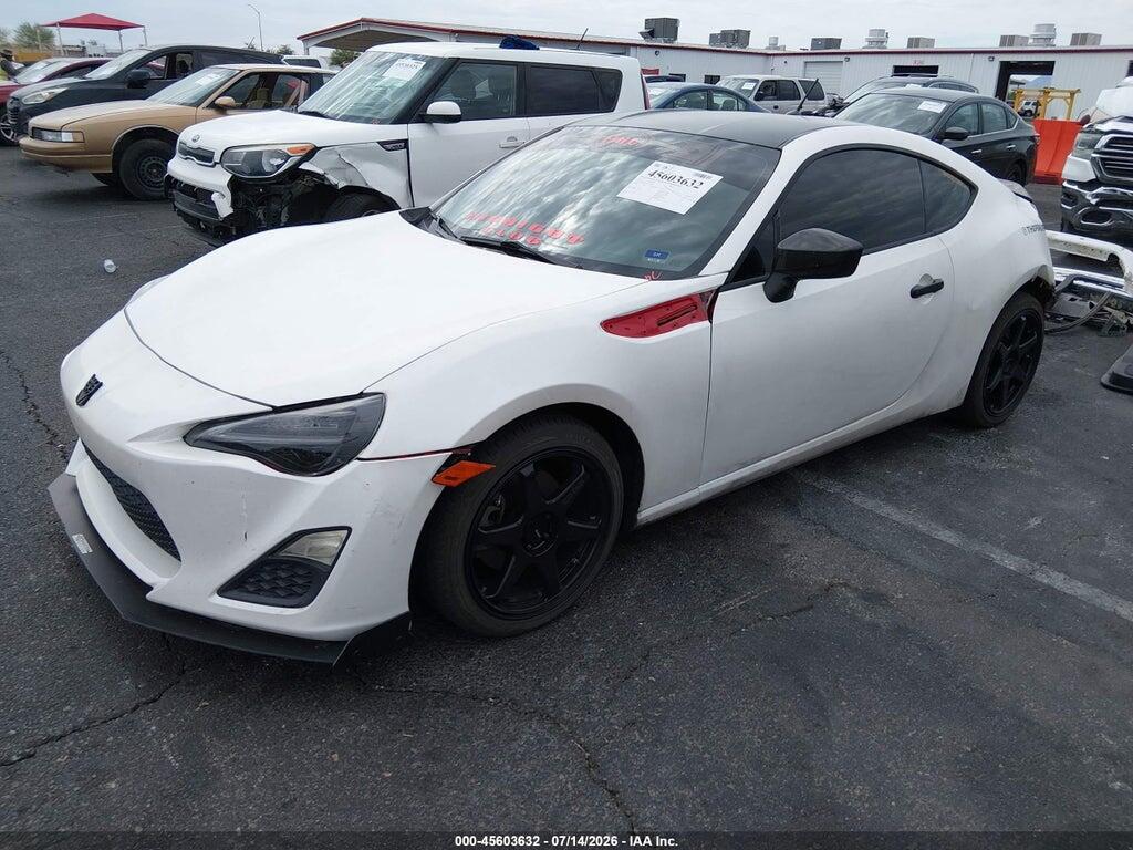 JF1ZNAA17D2704802 2013 SCION FR-S photo no. 2