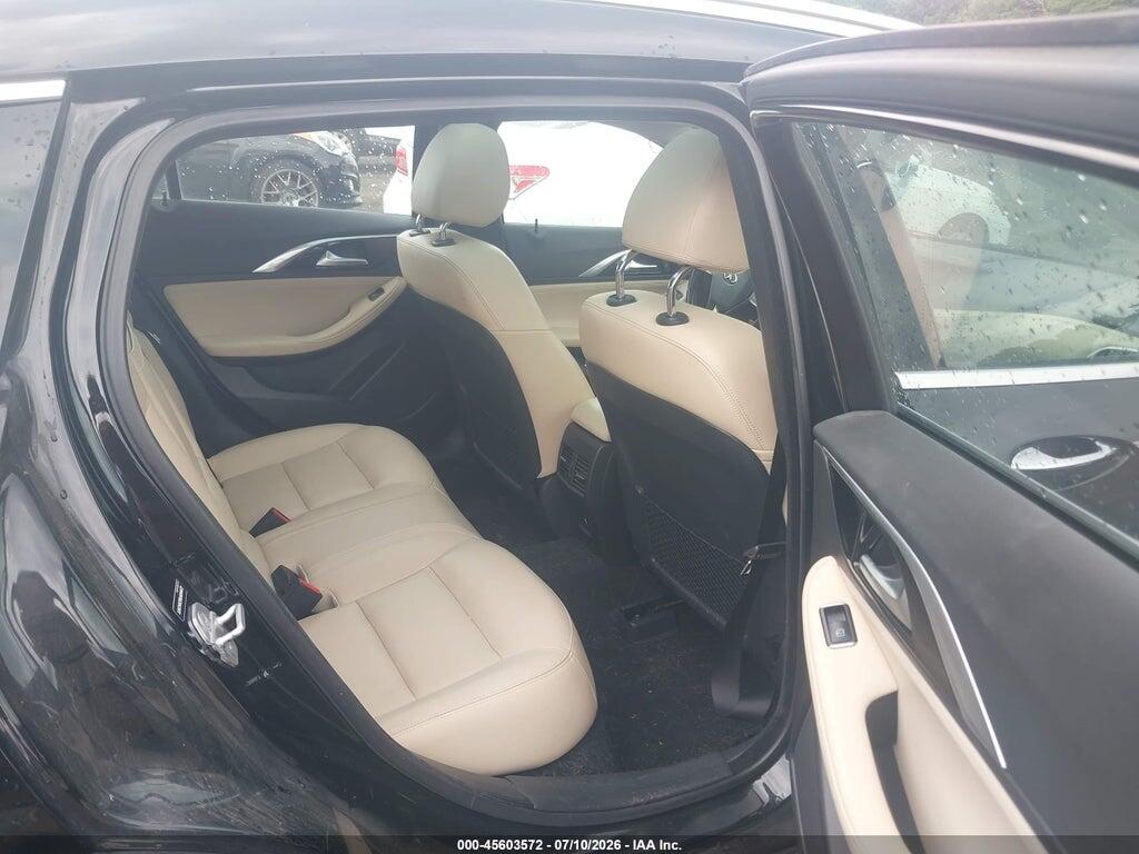 SJKCH5CR9JA044472 2018 INFINITI QX30 photo no. 8