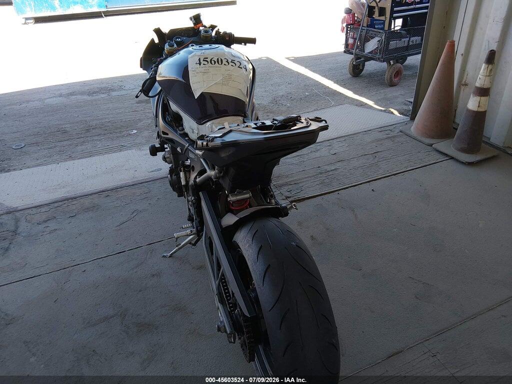 WB10P2302S6L40251 2025 BMW S 1000 photo no. 6