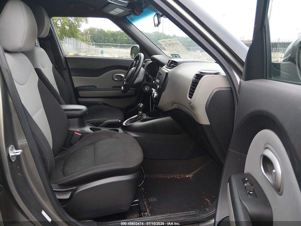 KNDJN2A22G7396371 2016 KIA SOUL photo no. 5