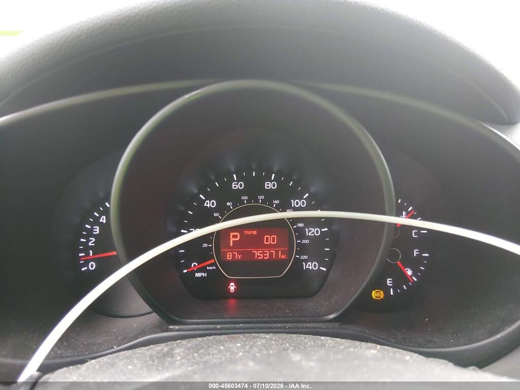 KNDJN2A22G7396371 2016 KIA SOUL photo no. 7