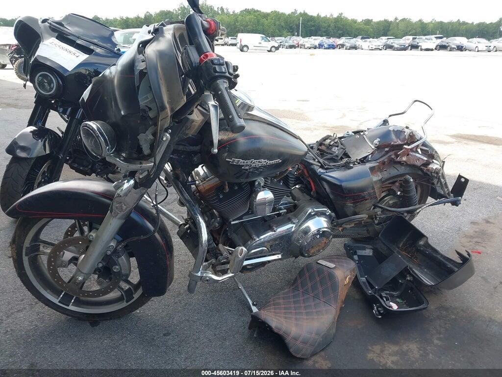 1HD1KRM13FB606930 2015 HARLEY-DAVIDSON FLHXS photo no. 2