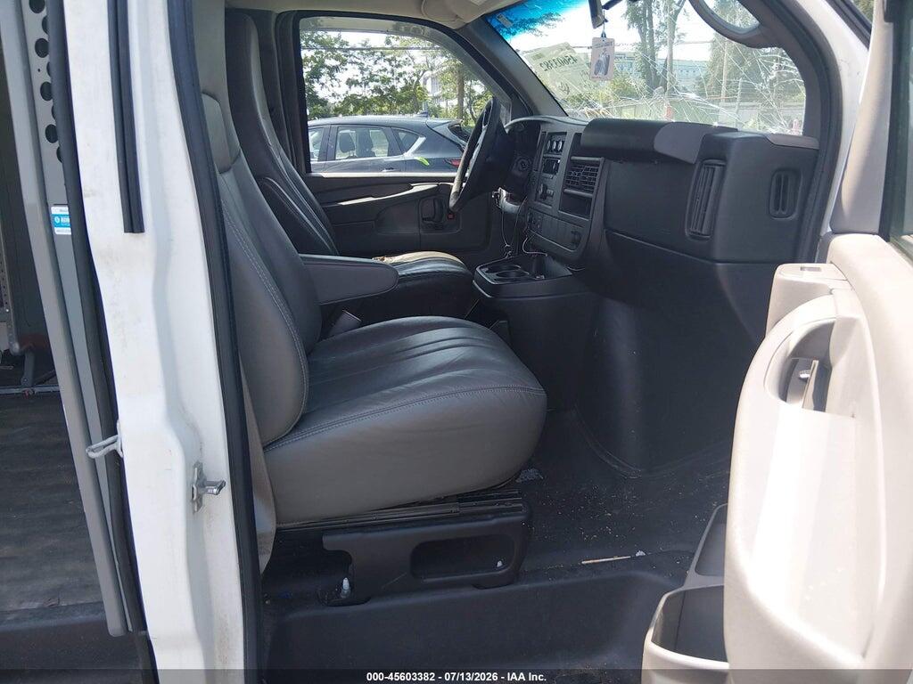 1GCWGGCA7E1133486 2014 CHEVROLET EXPRESS 2500 photo no. 5