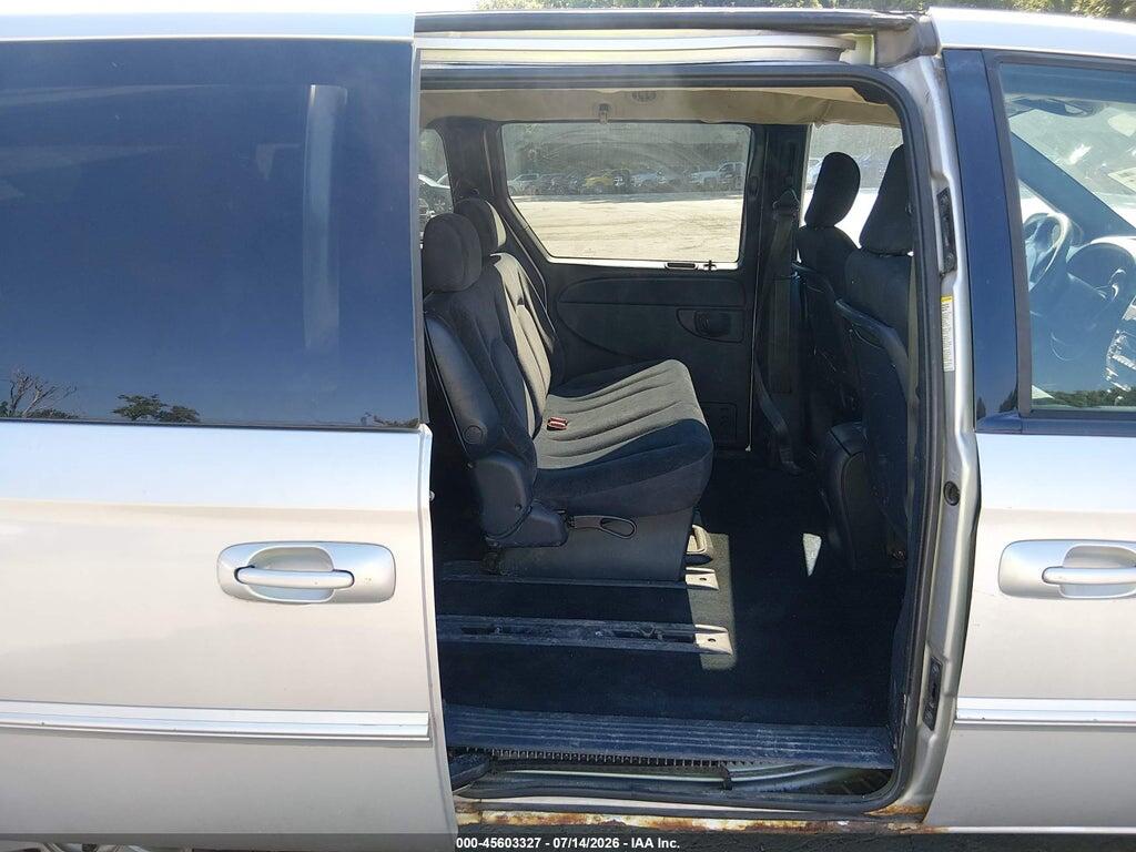 2C4GP44L63R375228 2003 CHRYSLER TOWN & COUNTRY photo no. 8