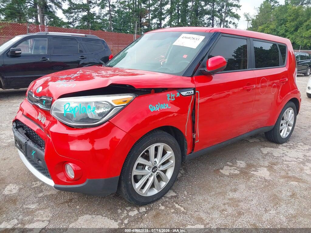 KNDJP3A5XJ7587697 2018 KIA SOUL photo no. 2