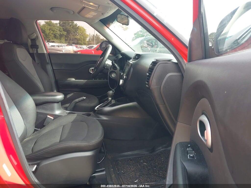 KNDJP3A5XJ7587697 2018 KIA SOUL photo no. 5